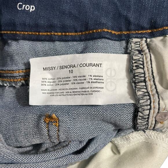 Gloria Vanderbilt Womens Jeans Size 10 Kick Boot Crop Mid Rise Dark Wash Zip Fly - Picture 8 of 14